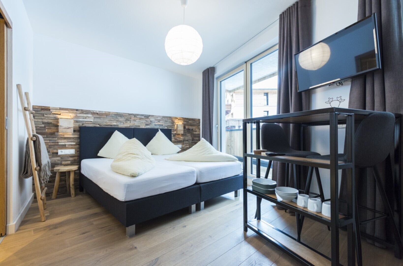 3 室のベッドルーム、WiFi、ベッドシーツ