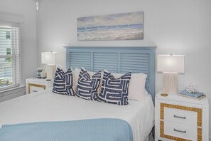 5 bedrooms, iron/ironing board, WiFi, bed sheets