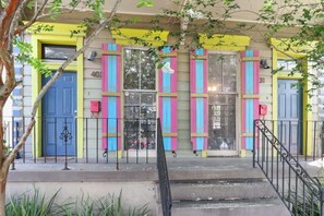 Exterior detail - Gorgeous backyard Pool, 2BD Midcity Retreat! (New Orleans)