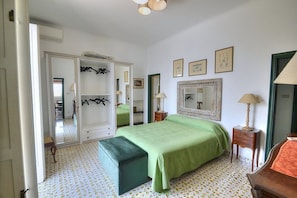 3 habitaciones, wifi gratis y ropa de cama
