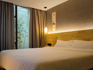 Comfort Single Room, 1 Queen Bed
