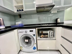 Kühlschrank, Mikrowelle