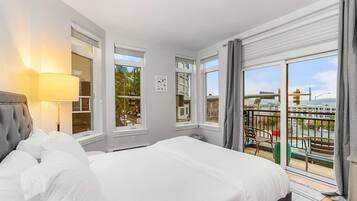 2 bedrooms, iron/ironing board, travel cot, WiFi