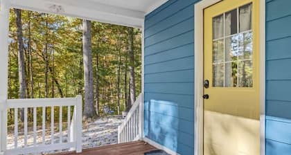 Cozy 1BR Cottage w/ Fire Pit | Dupont | Free Tix