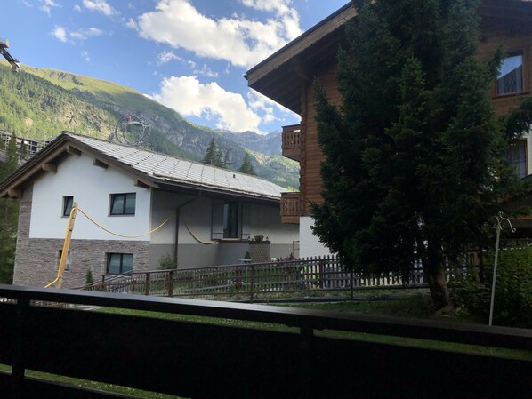 บริเวณภายนอก