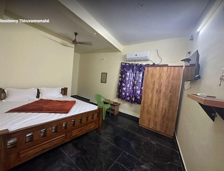 Family Suite. Sharma ResidencyTiruvannamalai RoyalStay