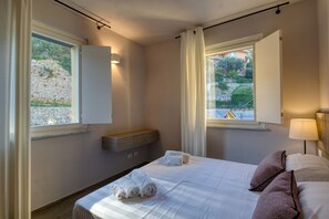 基础公寓 | 羽绒被、办公桌、笔记本电脑工作区、免费 WiFi