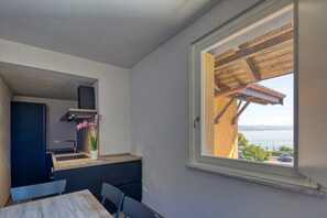 Basic Apartment | Living area | 40-inch TV with digital channels - Via di Francia  (Arenzano)