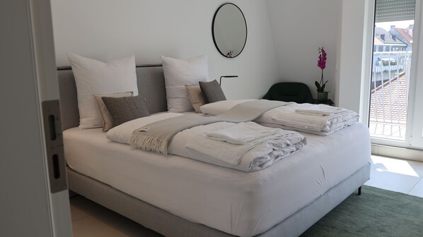 1 bedroom, iron/ironing board, WiFi, bed sheets