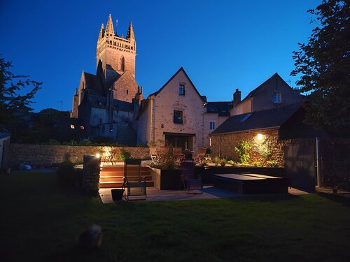 Magnificent house of character with an amazing park