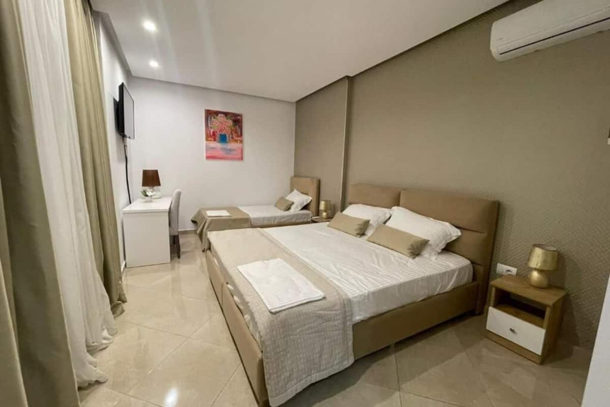 1 bedroom, desk, soundproofing, free WiFi