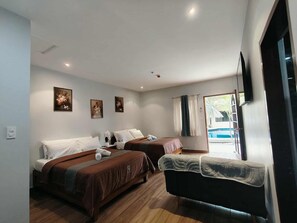 Family Room | Individually decorated, individually furnished, desk, laptop workspace - Birdwatchers Beachfront Hotel Panglao (Panglao)