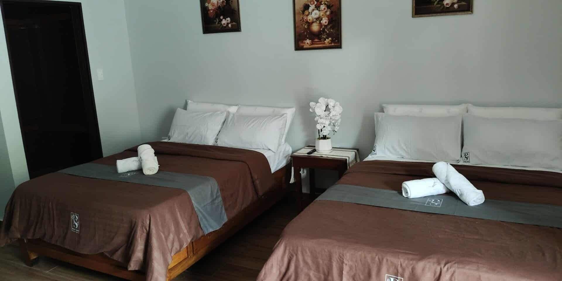 Rom – family | Individuelt dekorert, individuelt innredet og skrivebord