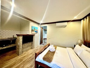 Studio Suite Deluks | Didekorasi berbeda-beda dan dilengkapi dengan perabotan berbeda-beda