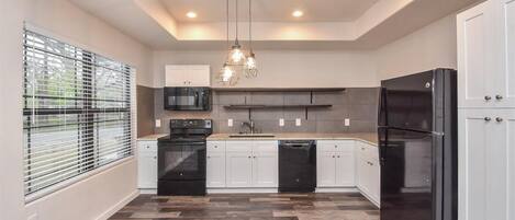 Apartment | Private kitchen | Fridge, microwave, oven, stovetop