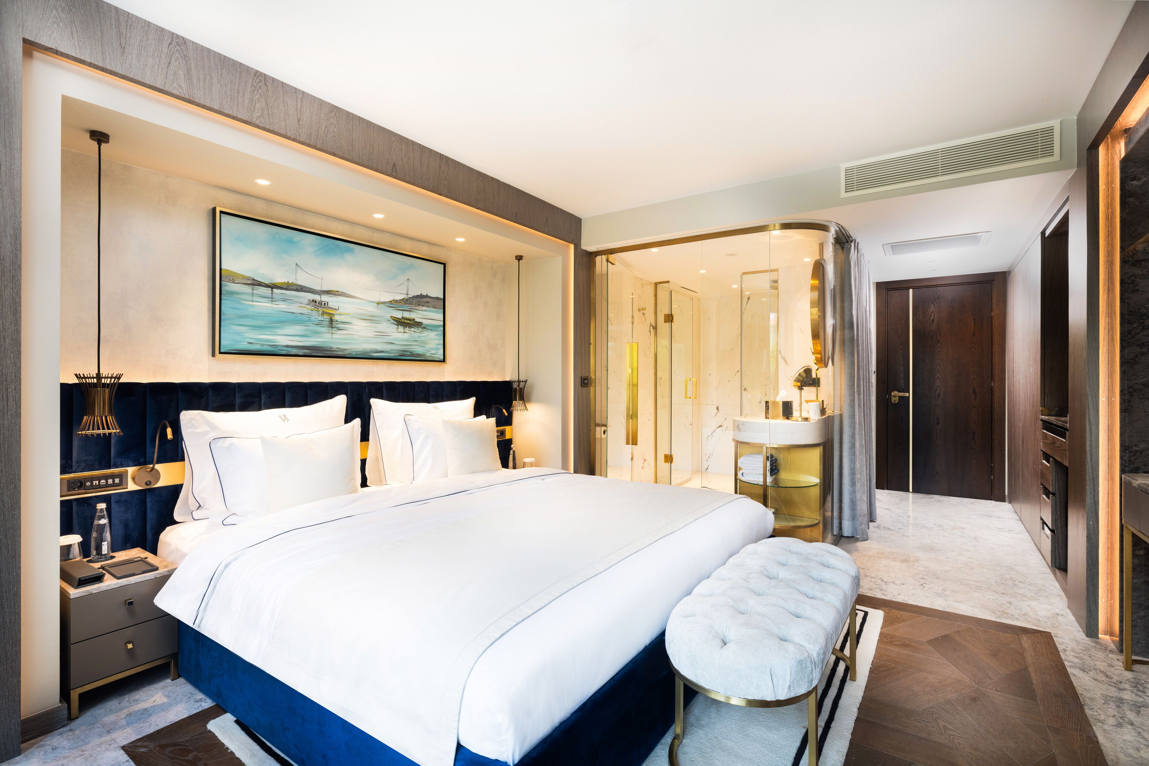 Premium bedding, down duvets, minibar, in-room safe