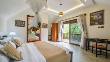 Double Room Single Use | Individually furnished, desk, laptop workspace, bed sheets