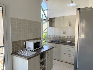 Deluxe-Apartment, 1 Schlafzimmer, Bergblick | Eigene Küche | Großer Kühlschrank, Mikrowelle, Ofen, Herdplatte