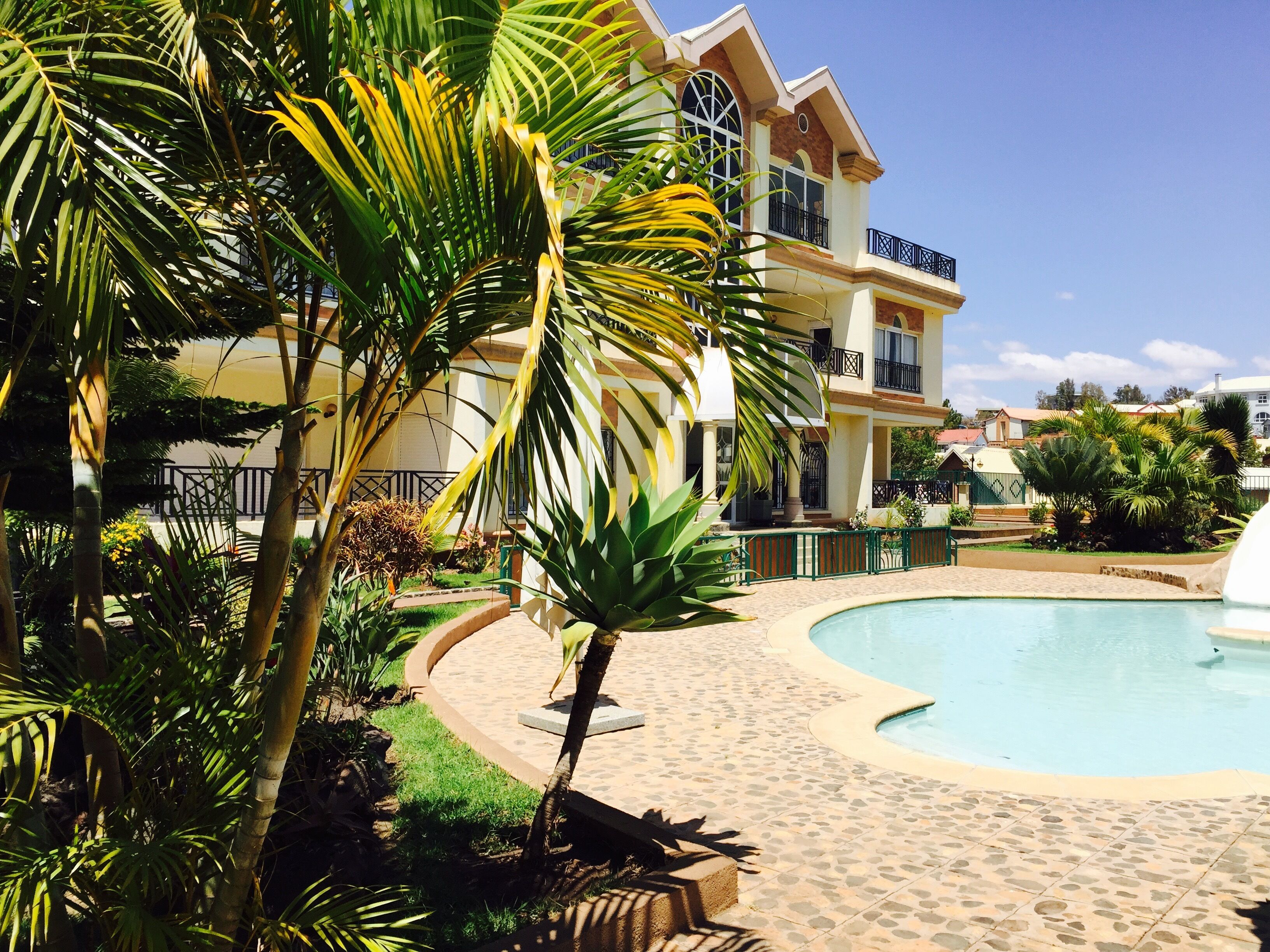 المنشأة من الخارج