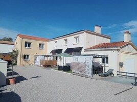 Fachada de la propiedad