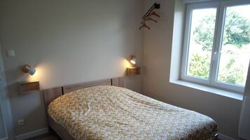 1 chambre, chambres insonorisées, Wi-Fi gratuit, draps fournis