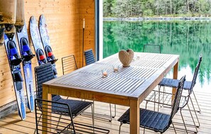 Outdoor dining - Awesome home in Førde i Hordaland with WiFi (Førde i Hordaland)