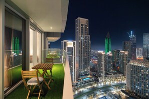Signature Apartment | Terrace/patio