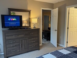 2 bedrooms - Loon Mt. Vacation Condo, #124, close to game room & pools. (Lincoln)