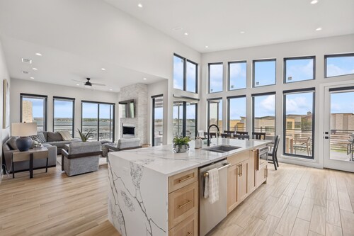 Breakwater PK | Brand new home Juniper Ridge | Sleeps 14