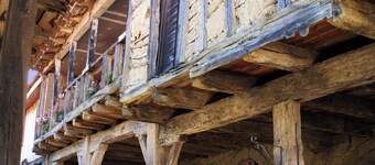 Prachtig en Rustig Gelegen Gelijkvloerse Villa in Italiaanse Stijl met Zwembad