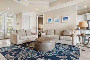 Smart TV, DVD player - Lakefront 3BR Near Beach w/ 6-Seater GOLF CART! Tram, Patio, Oversized Porch. (Miramar Beach)