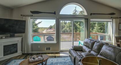 Ocean Front, Walk to Beach, Fenced For Dogs, Vacation Beach House