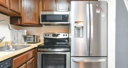 Large 2 Bedroom 2 Bath condo on the ocean block