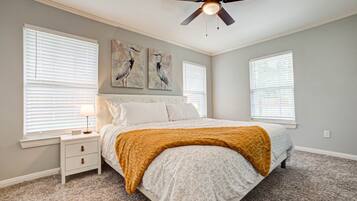 3 chambres, fer et planche à repasser, accès au Wi-Fi (inclus)