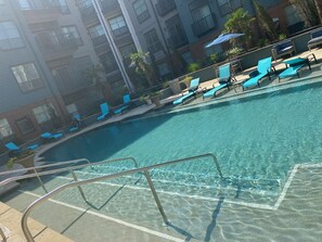 Infinity pool - Pretty Plush Place  (Dallas)