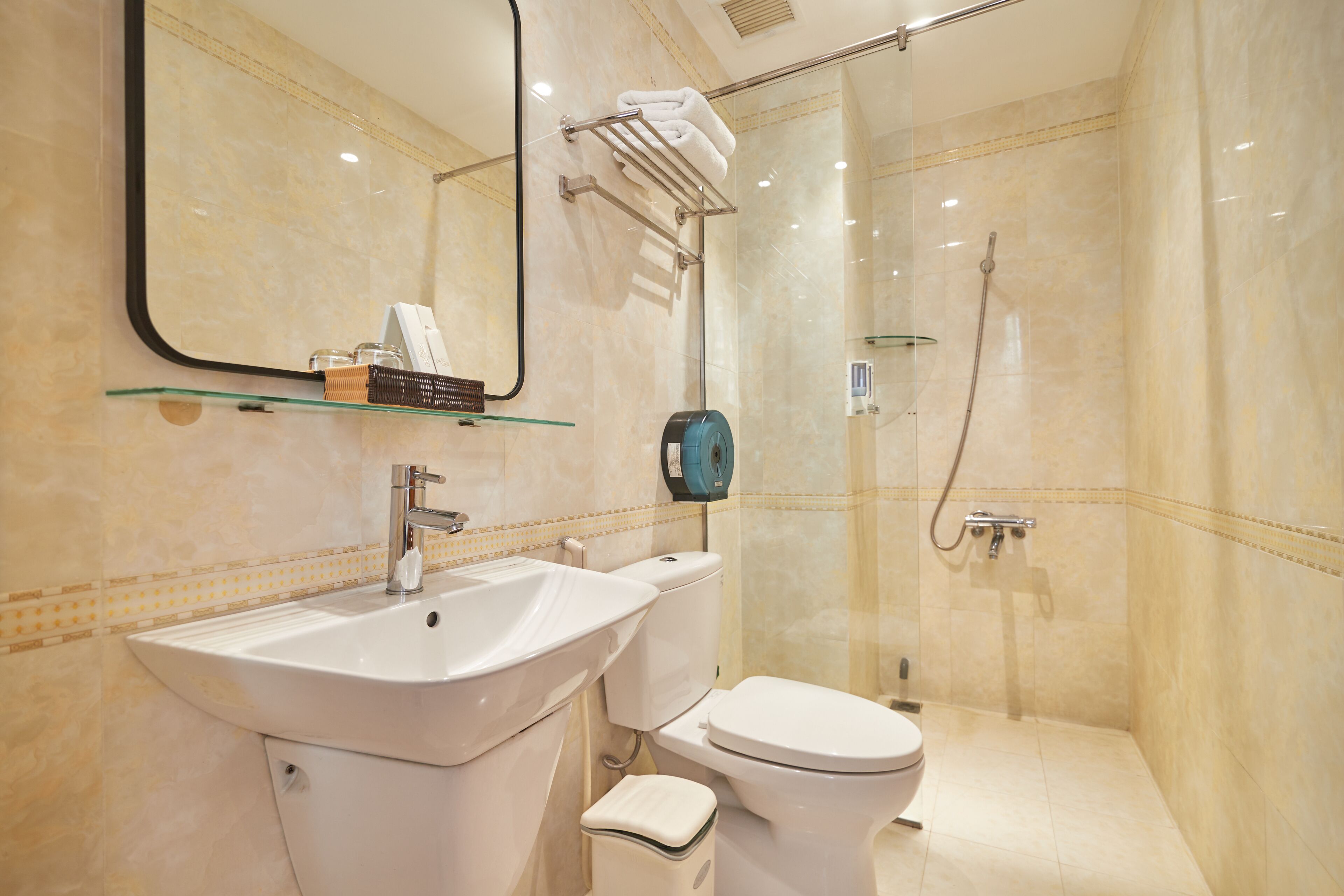 Mimosa Hotel - Near Tan Son Nhat Airport