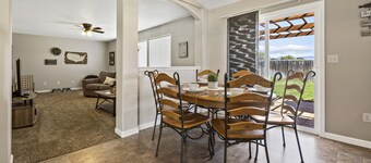 Large Yard~Great Location~Pet Friendly~Fast Wifi