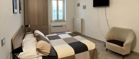 1 quarto, Wi-Fi de cortesia, roupa de cama