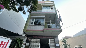 ด้านหน้าที่พัก