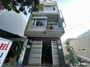 Overnatningsstedets facade