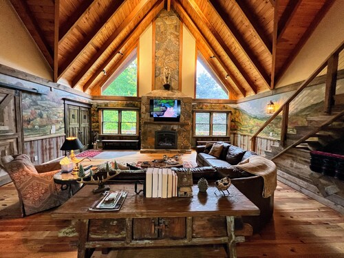 Sugar Mountain High is a luxury mountain log home
