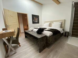 4 chambres, lit de bébé portatif, accès au Wi-Fi (inclus)