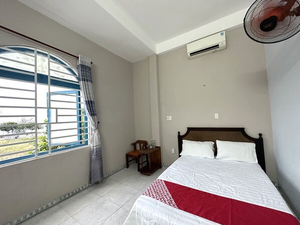 Deluxe Double Room | Desk, laptop workspace, free WiFi, bed sheets