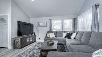 Smart TV y chimenea