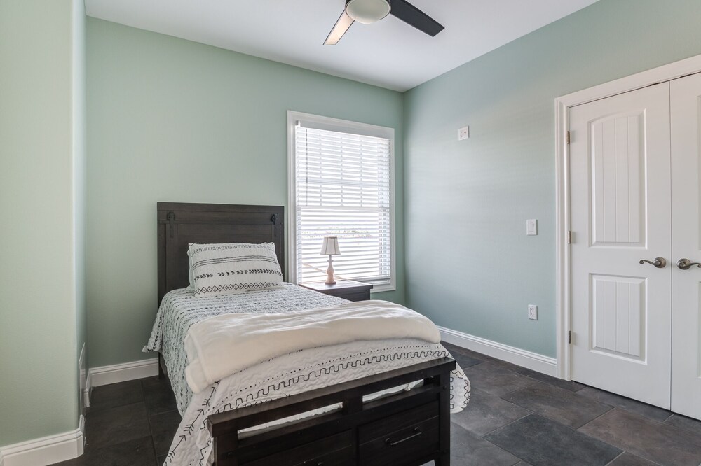 Waterfront Property BSL with Incredible Sunsets! Buffalo Springs Vrbo