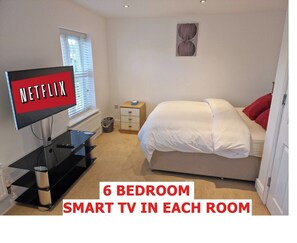 6 chambres, fer et planche à repasser, Wi-Fi, draps fournis