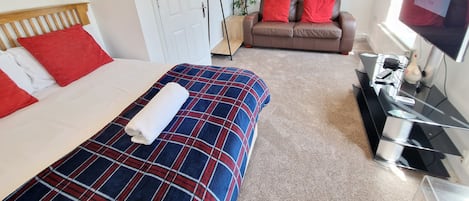 6 Schlafzimmer, Bügeleisen/Bügelbrett, WLAN, Bettwäsche