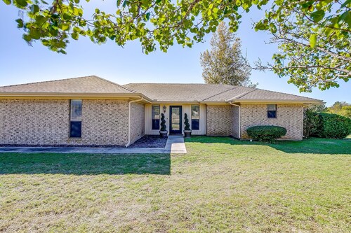 Clover House, Pool, Game Room