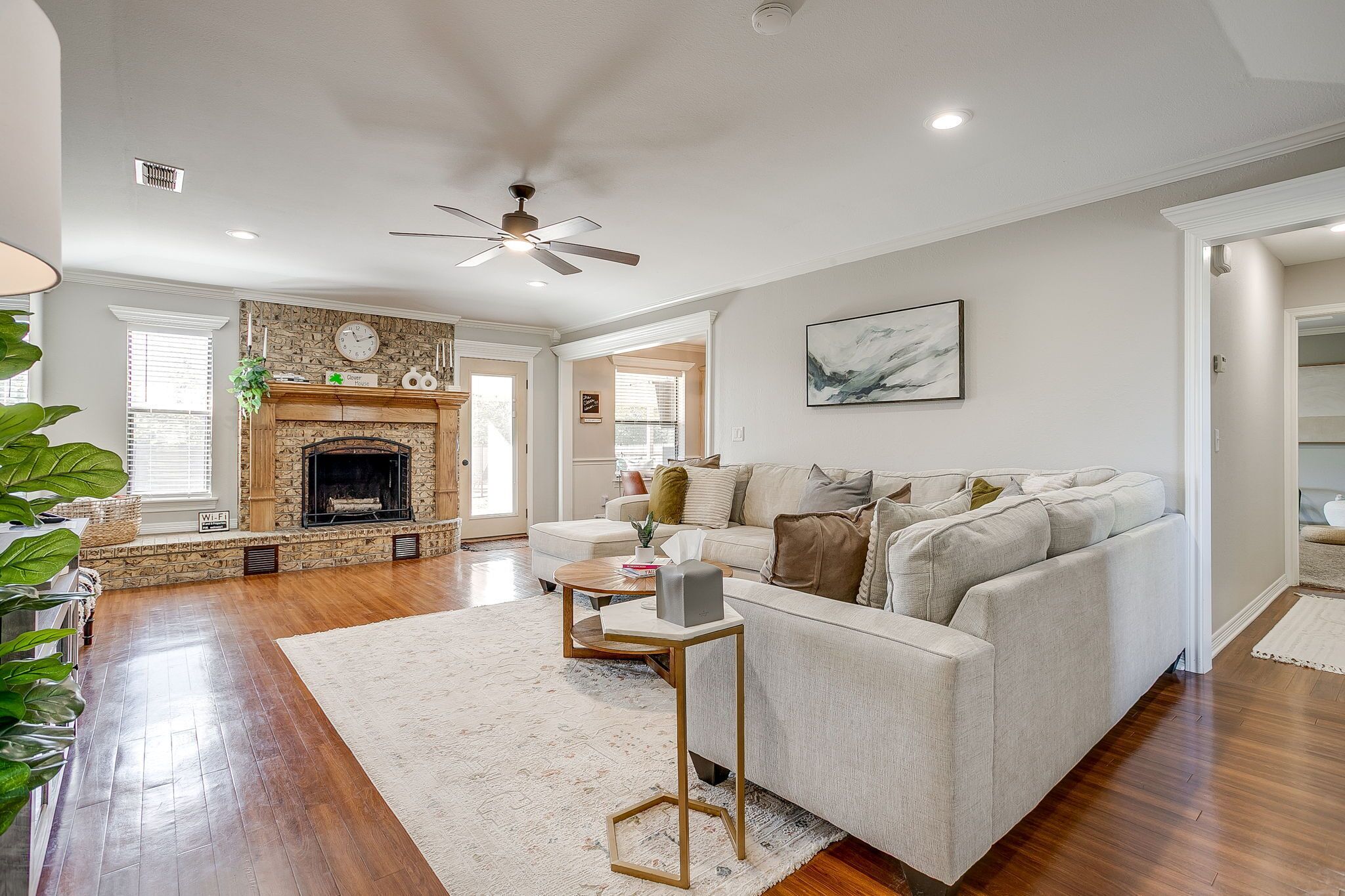 Smart-TV, Kamin, Videospiele