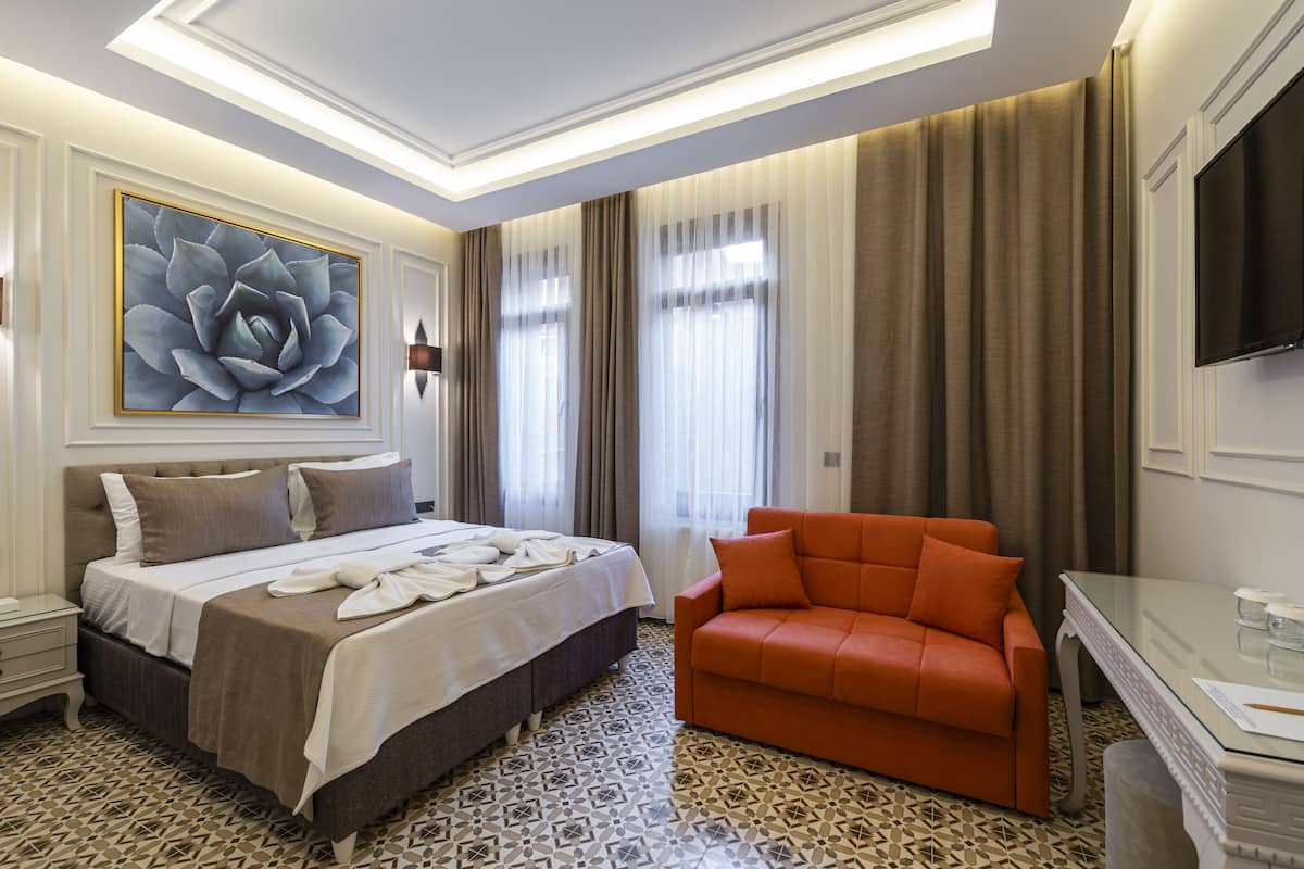 1 bedroom, minibar, in-room safe, individually decorated